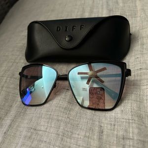 DIFF Eyewear Becky Sunglasses